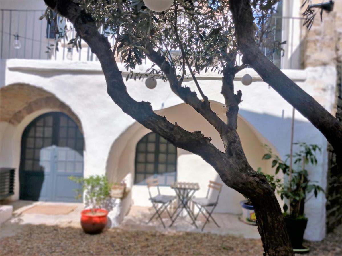 La Cachette Bed and Breakfast Aigues-Vives  Εξωτερικό φωτογραφία